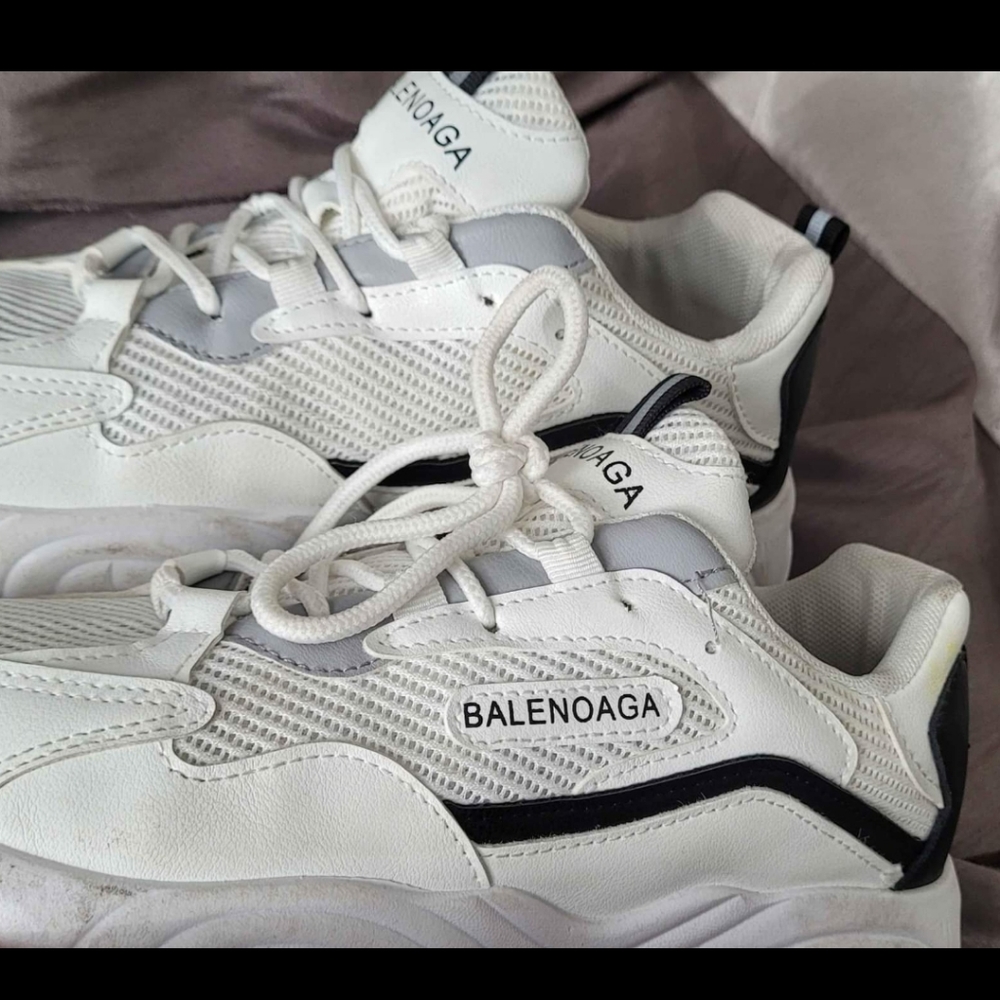 Running shoes - Picture 3 of 7